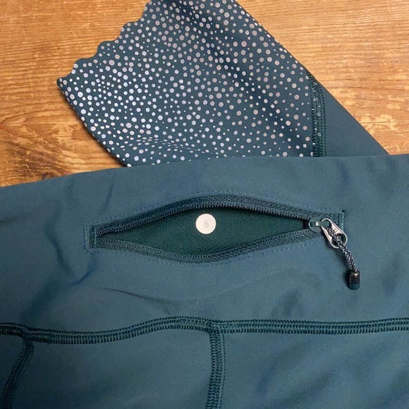 Lululemon Tight Stuff Tight II Deep Green Sz 6 - Picture 4 of 8